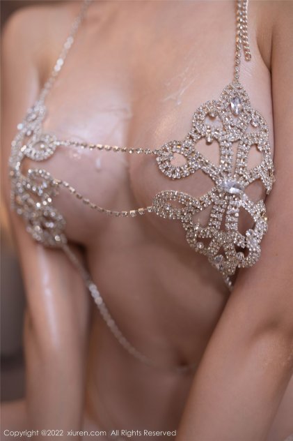 在线美女视频任我下