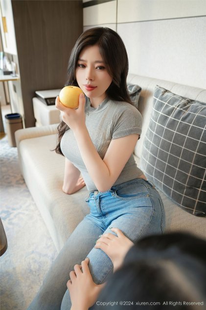 丰满女邻居做爰h文